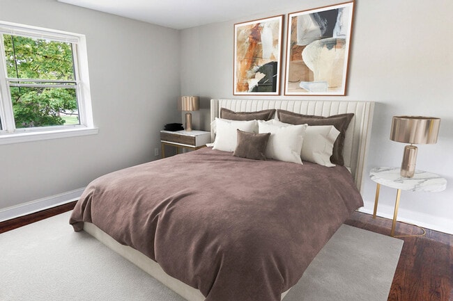 Photo - Barrett Country Club Apartments