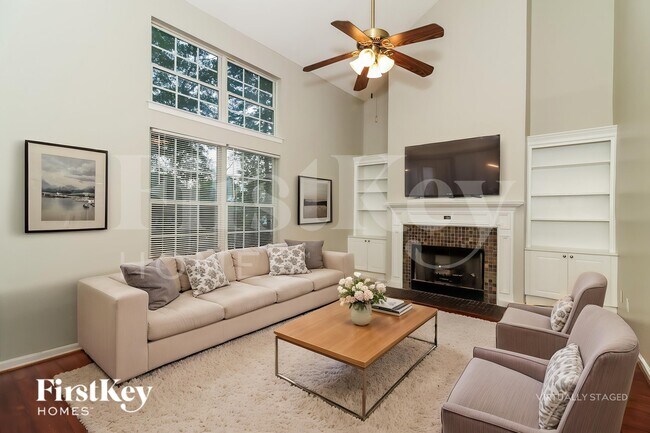 Photo - 1310 Invermere Dr SE