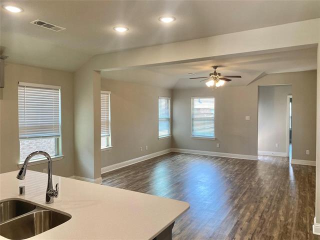 Photo - 2258 Templin Ave