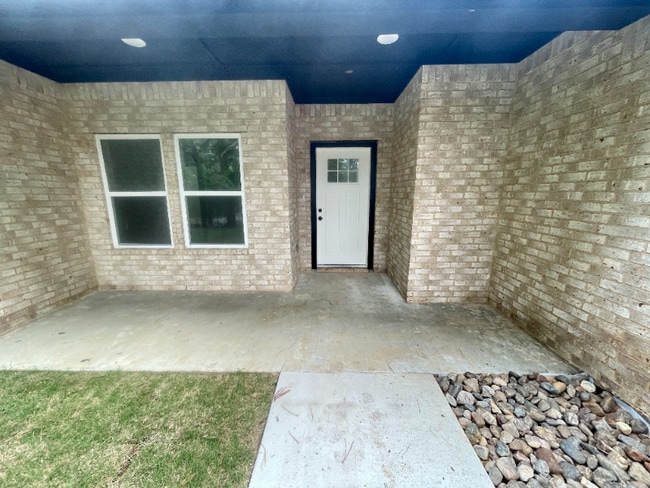 Photo - 18291 Clear Lake Cir