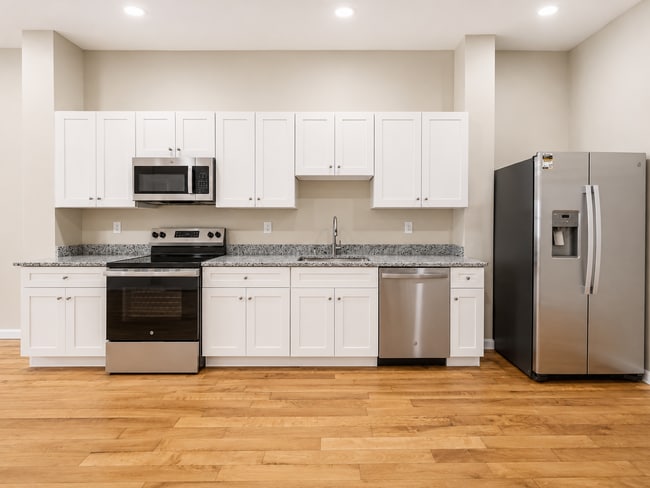 Photo - 639 Main St Unit 306