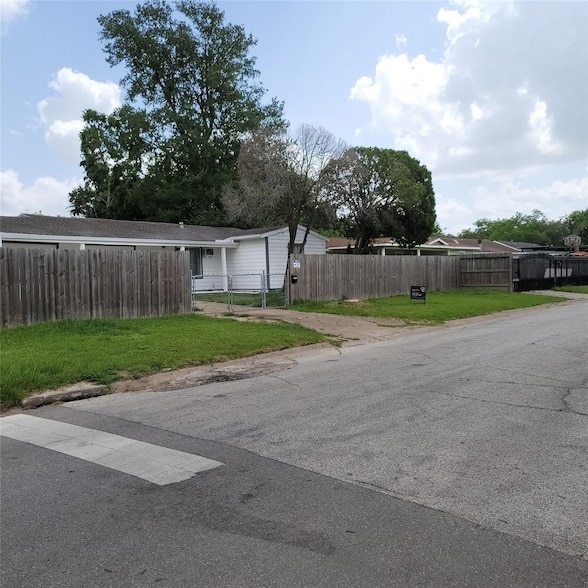 Photo - 5103 Willow Glen Dr