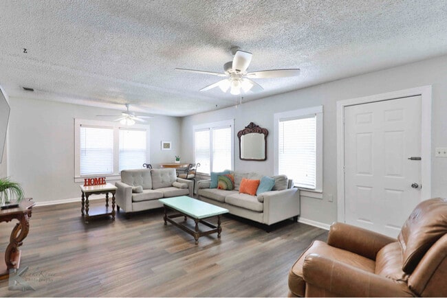 Photo - 1982 Santos St