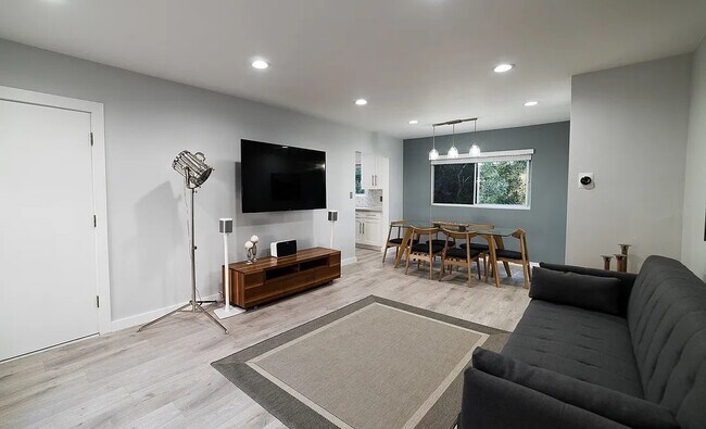 Photo - One Bedroom Furnished Condo