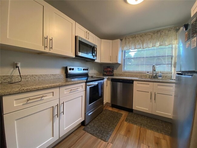 Photo - 255 W Osceola St