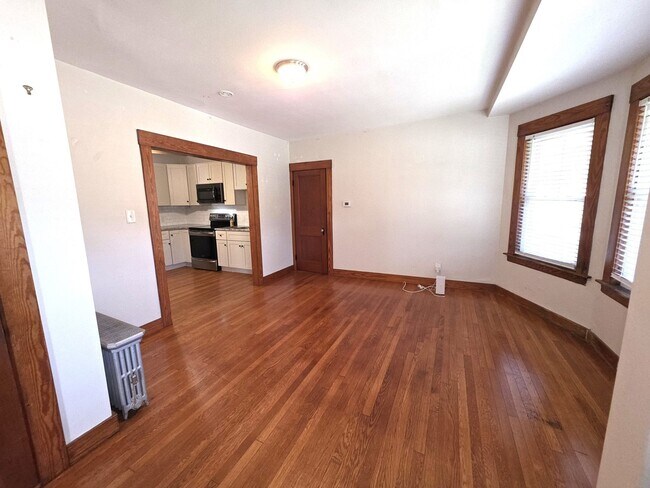 40 Main St Unit 2