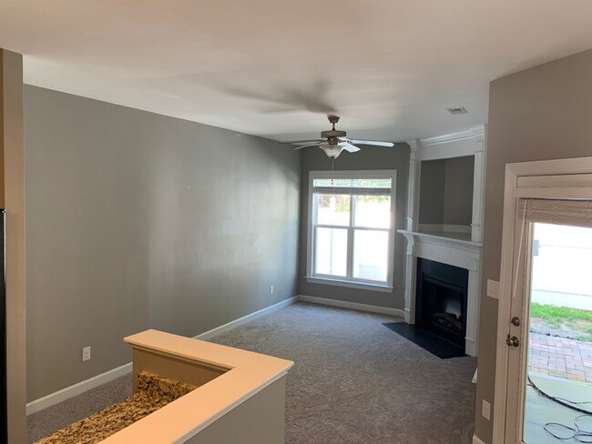 Photo - 1905 Fieldhouse Ave