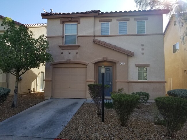 Coming Soon! Centennial Hills 3 bed 2.5 ba... - Coming Soon! Centennial Hills 3 bed 2.5 ba... Casa