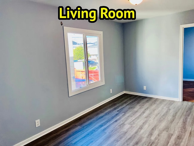 Photo - 660 Railroad Ave Unit 660B