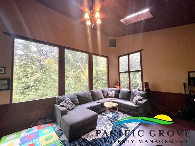 Photo - Cabin on Palo Colorado