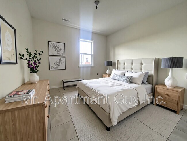 Photo - 37 Wellington St S Unit 3D