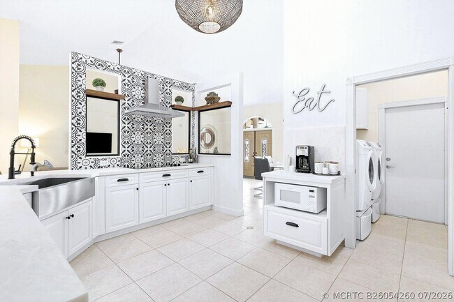 Photo - 2665 Yarmouth Dr