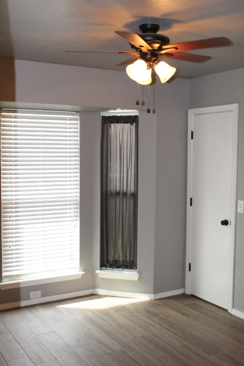 Photo - 505 SW 149th Pl