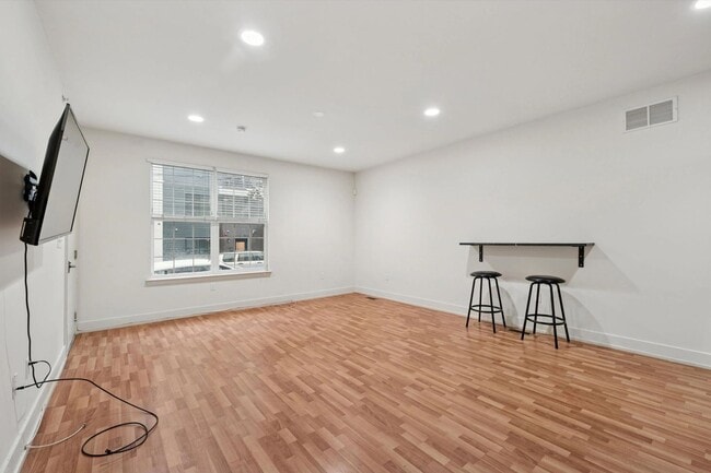 Photo - 1501 Master St Unit 1