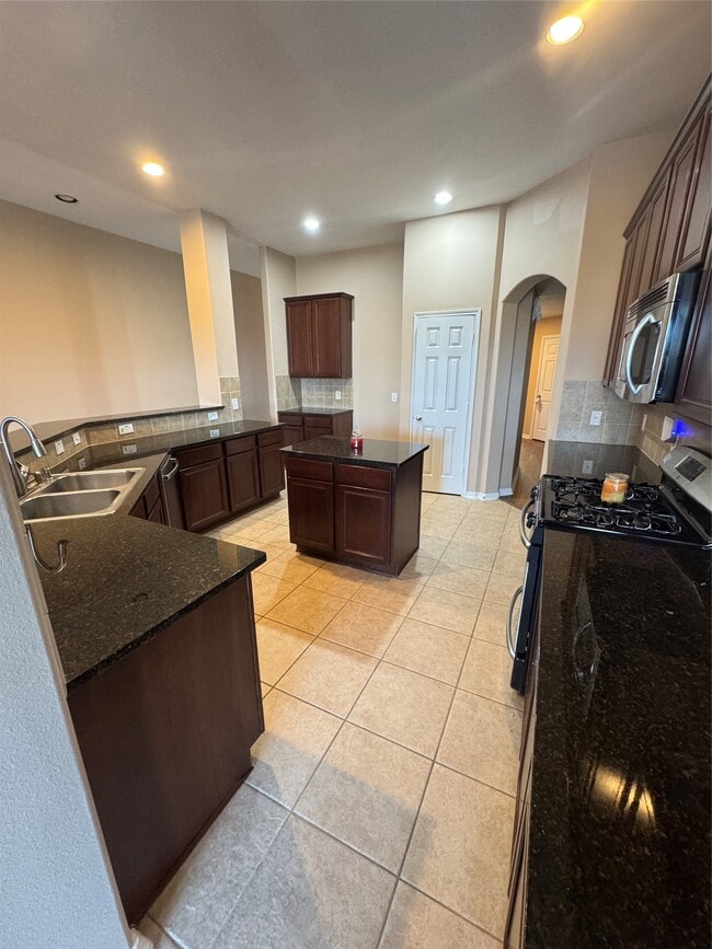 Photo - 3219 Witney Way