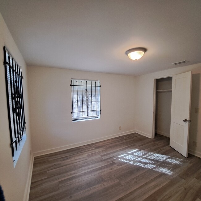 Photo - 3436 Franklin St