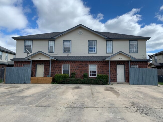 Photo - 7634 Windsor Oaks Unit 7634