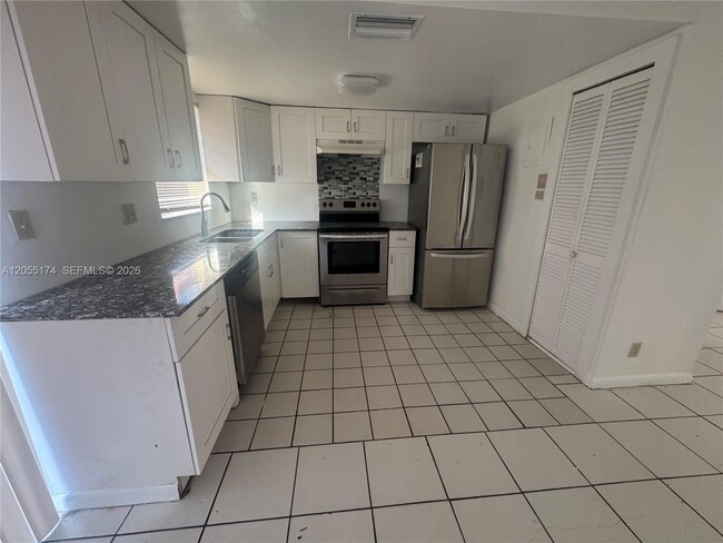 Photo - 2606 NW 52nd Ave Unit D15