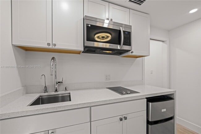 Photo - 5855 SW 62nd St