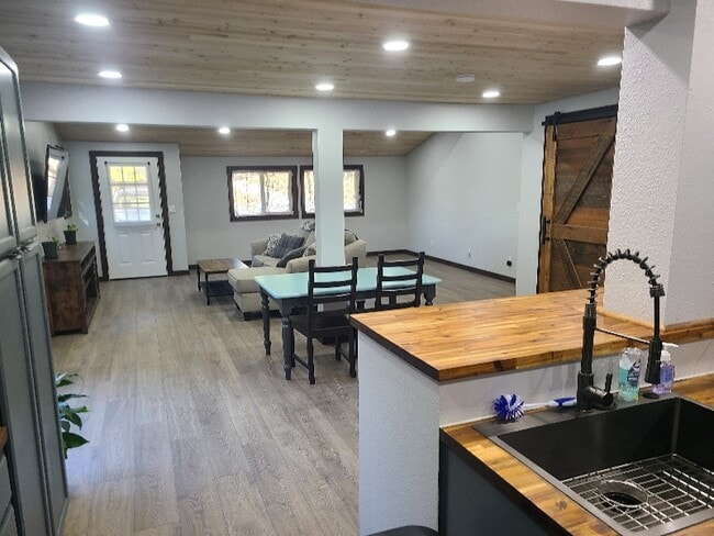 Photo - 1856 Canyonville-Riddle Rd