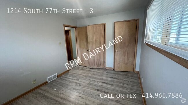 Building Photo - 1214 S 77th St Unit 3 Rental