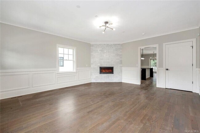 Photo - 14 Underhill Pl