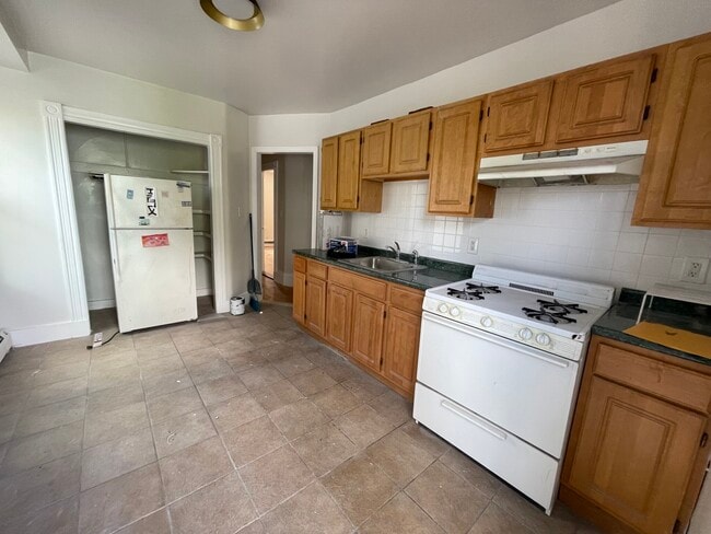 Photo - 339 Centre St Unit 2