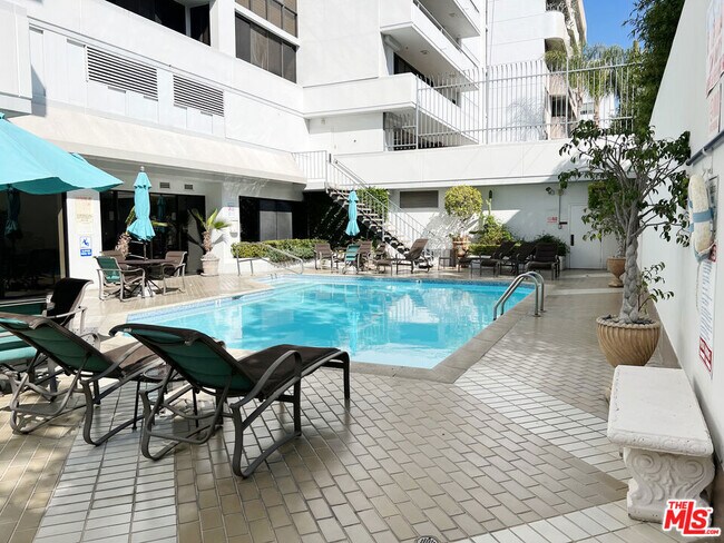 Photo - 10660 WILSHIRE Blvd Unidad 0309