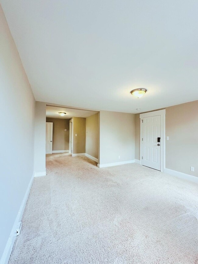 Photo - 33 Elmwood Ave