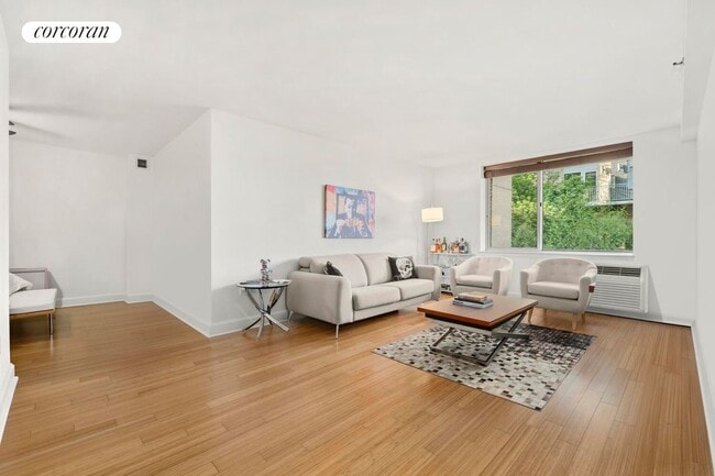 Photo - 505 W 47th St Condo