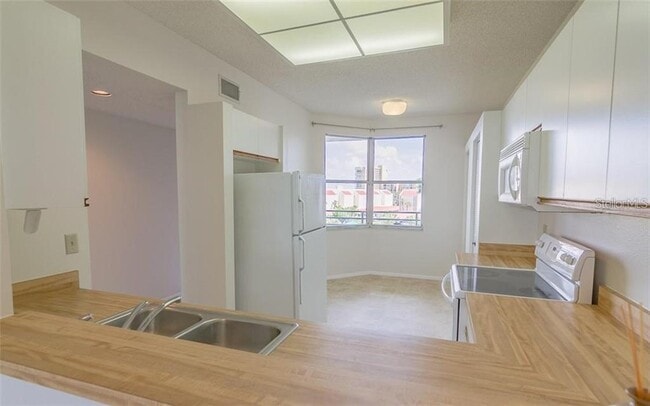 Photo - 7902 Sailboat Key Blvd S Unidad 402