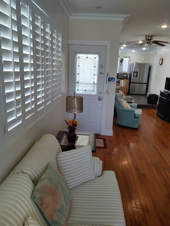 Front Door into Living Room - 3601 Alabama Ave NE Unit 3601