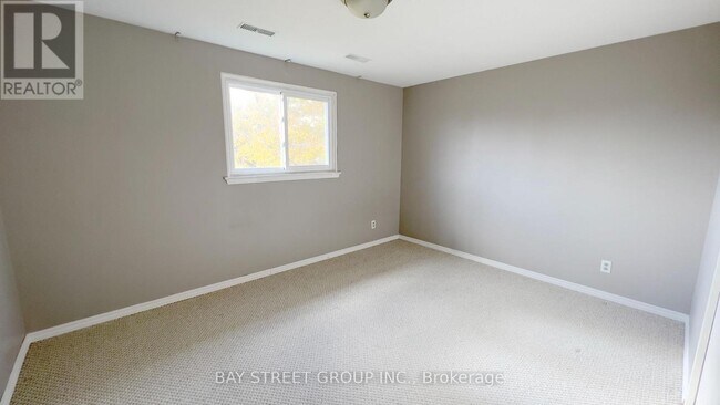 Photo - 31 Colonsay Rd