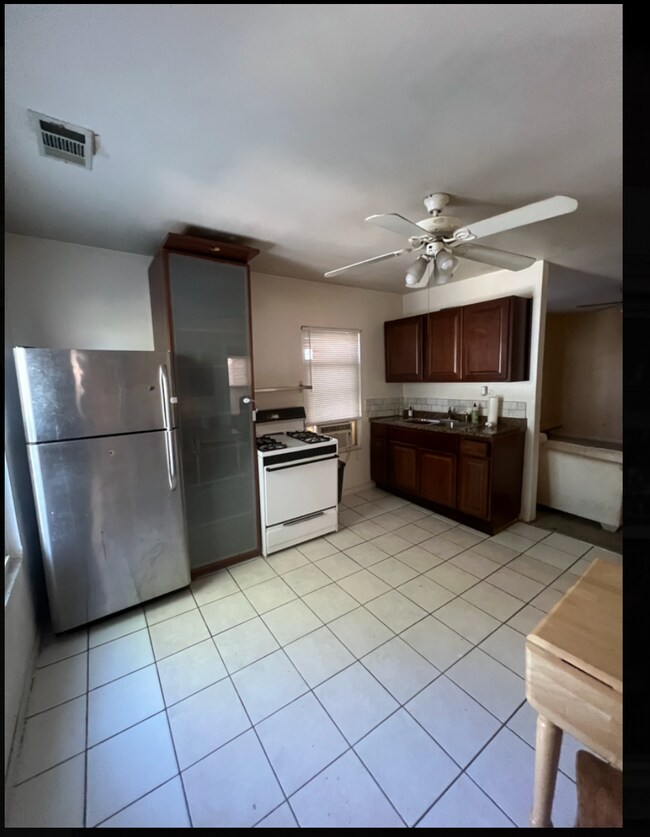 Photo - 821 N Hermitage Ave Unit 2R