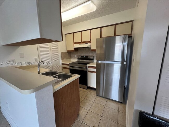 Photo - 1227 SW 46th Ave Unit 304