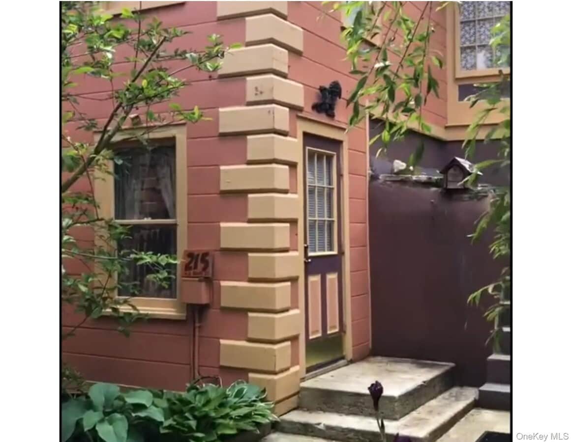 Photo - 215-217-217 Old Rte 22