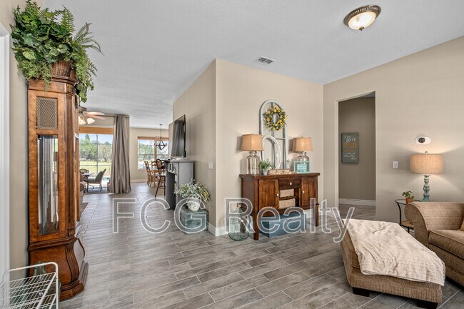 Photo - 825 Wildflower Rd