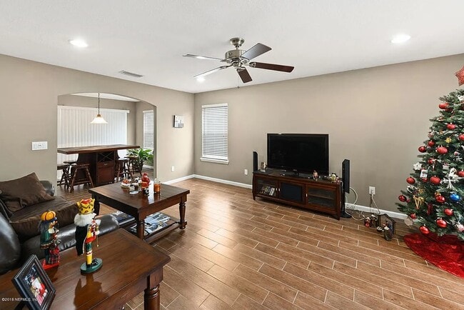 Photo - 664 Sunny Stroll Dr