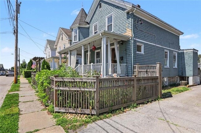 Photo - 24 Russell Ave