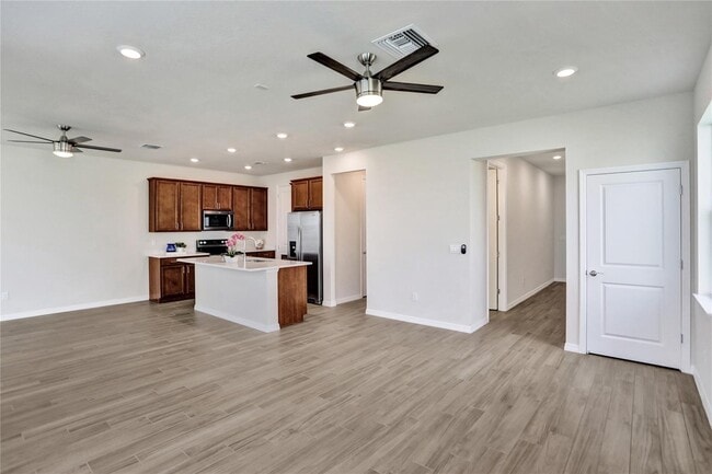 Photo - 5083 Greenway Dr