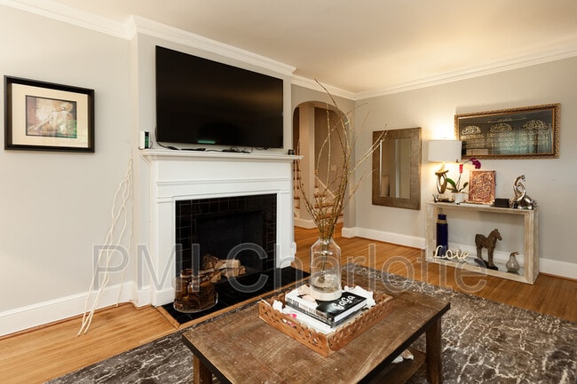 Photo - 1829 Merriman Ave