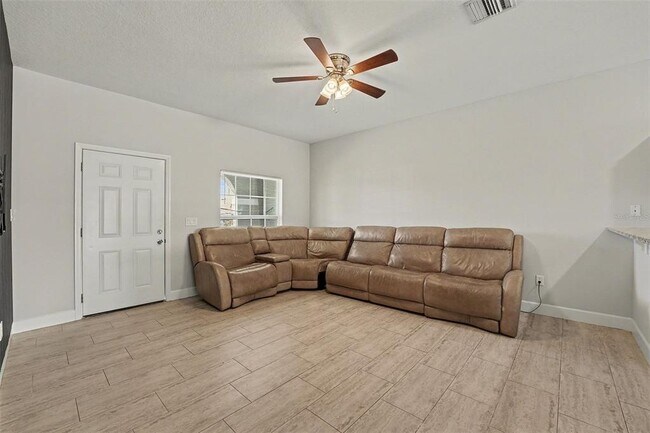 Photo - 707 Leopard Ct