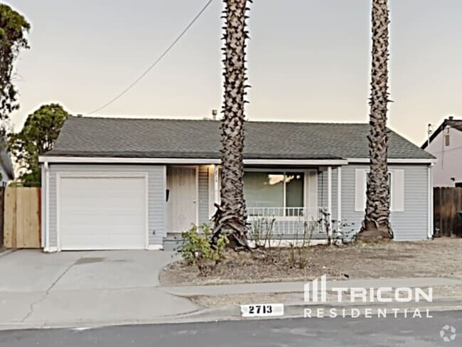 Building Photo - 2713 Dolores St Rental