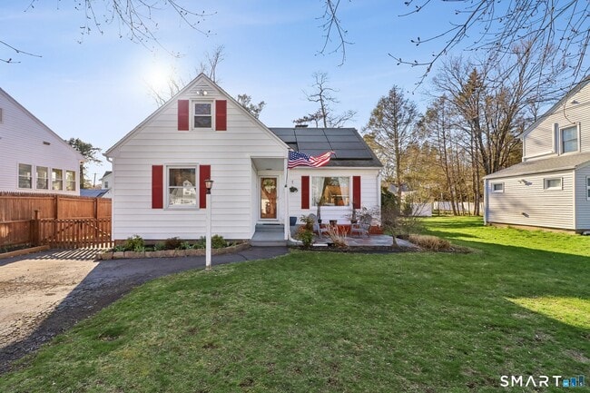 Building Photo - 27 Melrose Ave