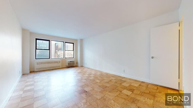 Building Photo - 236 E 36th St Unit 6F