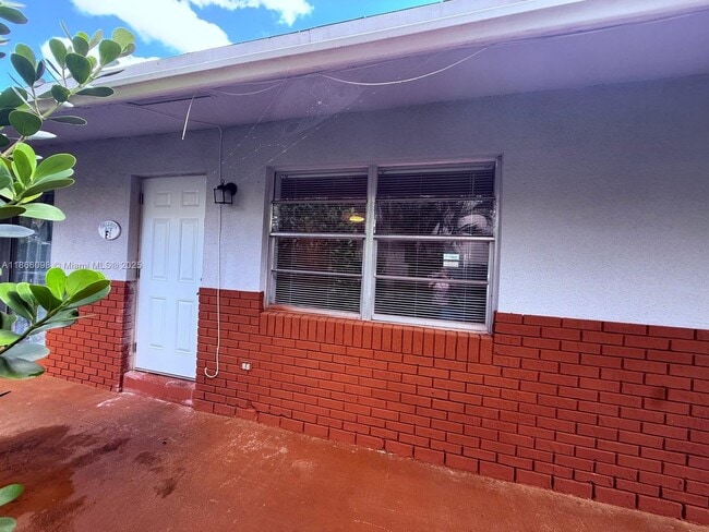 Photo - 2560 Riverland Dr Unidad F2