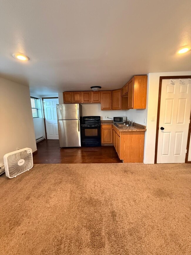 Kitchen - 1011 5th Ave SE Unit #3