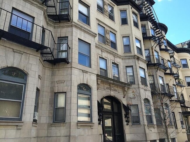 Building Photo - 10 Westland Ave Unit 228