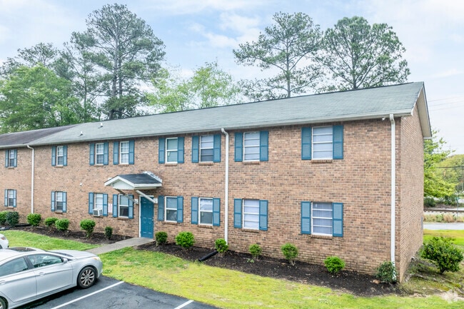 Apartamentos Ames Villas - The Pines at Farrow Apartments