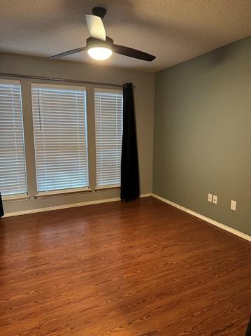 Photo - 6911 Justin Ln